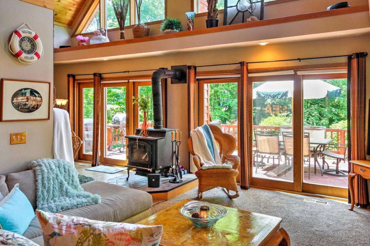 Roomy House On 2 Acres - 2 Mi To Egg Harbor Beach! Exterior photo